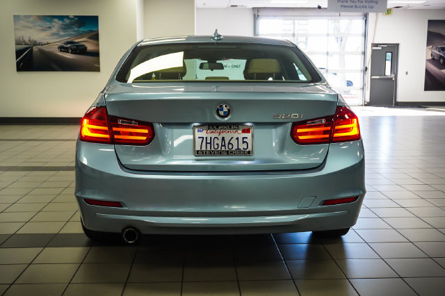 Used 2014 BMW 320i Sedan RWD image 7