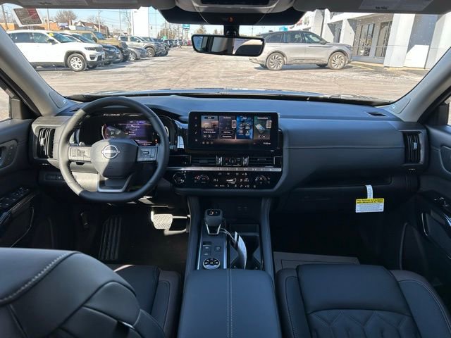 New 2026 Nissan Pathfinder Platinum image 22