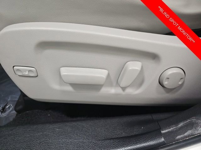 Used 2016 Toyota Highlander Limited w/ Protection Package #3 image 17