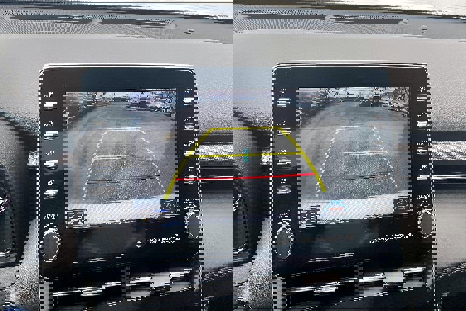 Used 2022 Toyota Avalon XSE image 26