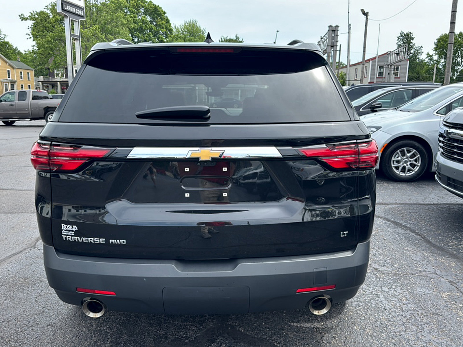 Used 2023 Chevrolet Traverse LT w/ LT Premium Package AWD/4WD image 6