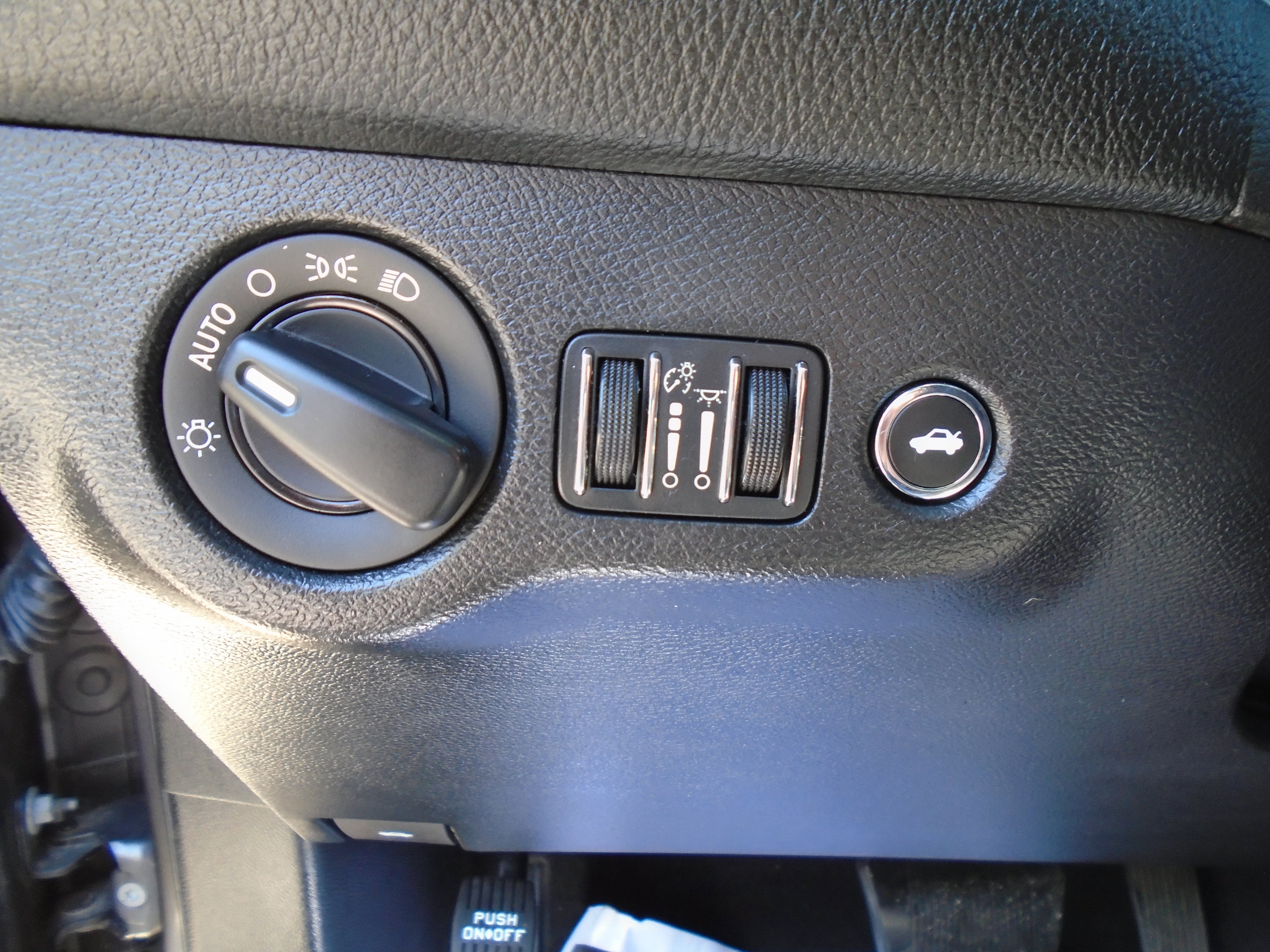 Used 2019 Dodge Challenger SXT w/ Cold Weather Group RWD image 12