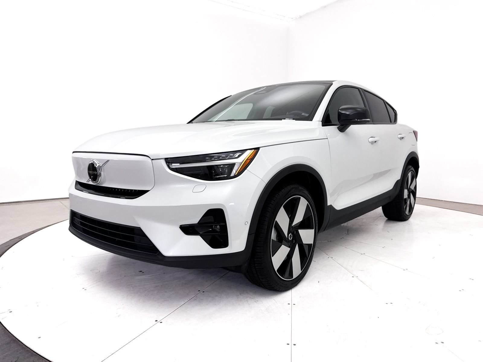 Used 2023 Volvo C40 P8 Recharge Ultimate AWD/4WD image 12