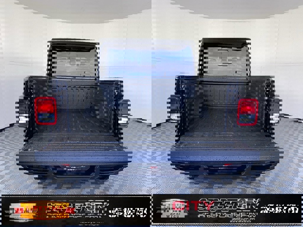 New 2025 Jeep Gladiator Sport image 30