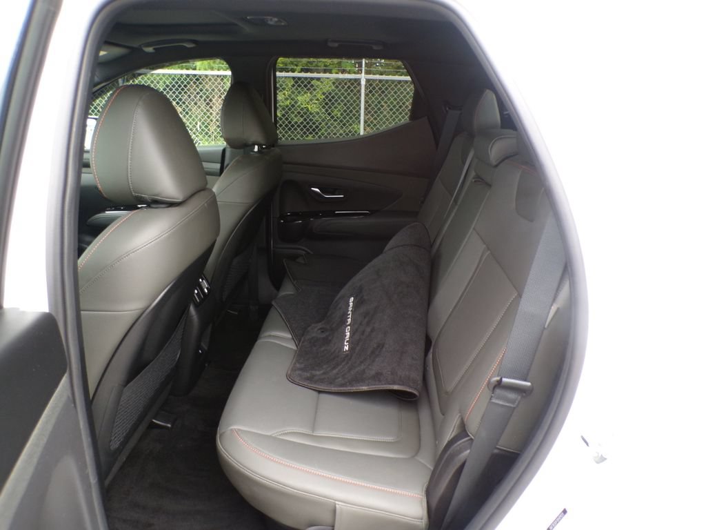 Certified 2025 Hyundai Santa Cruz Limited AWD/4WD image 17