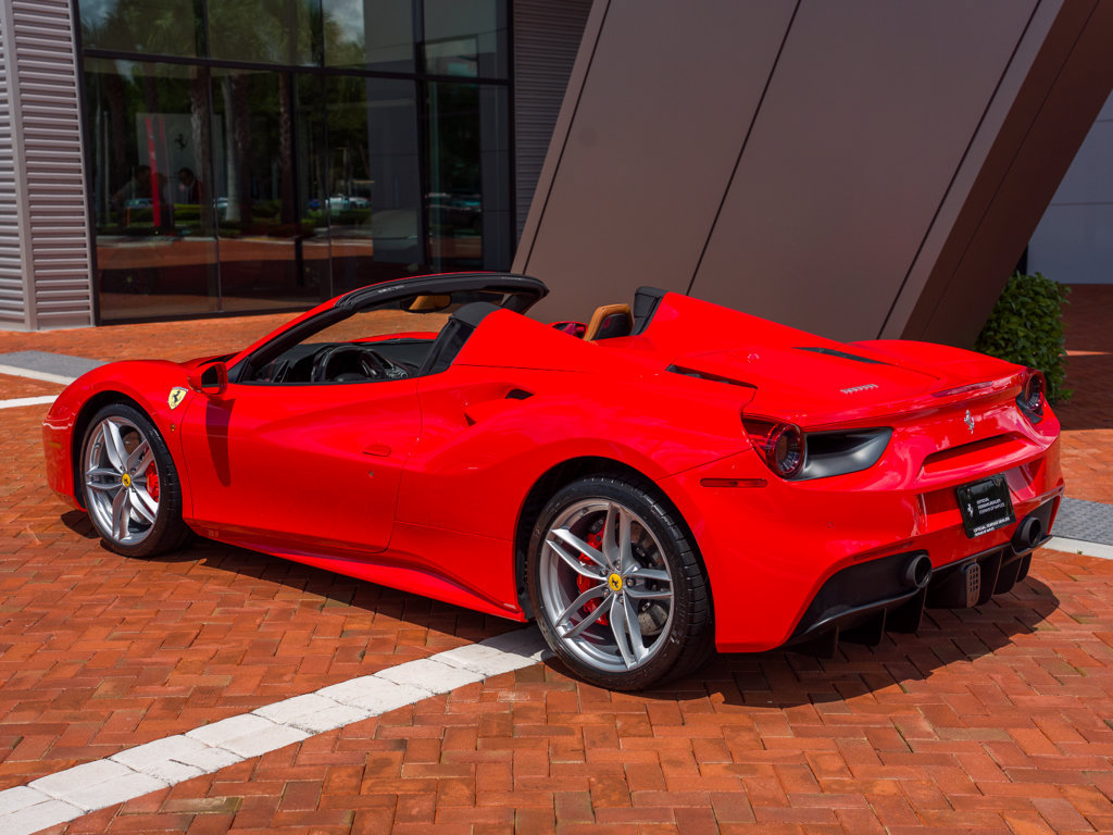 Used 2019 Ferrari 488 Spider RWD image 4