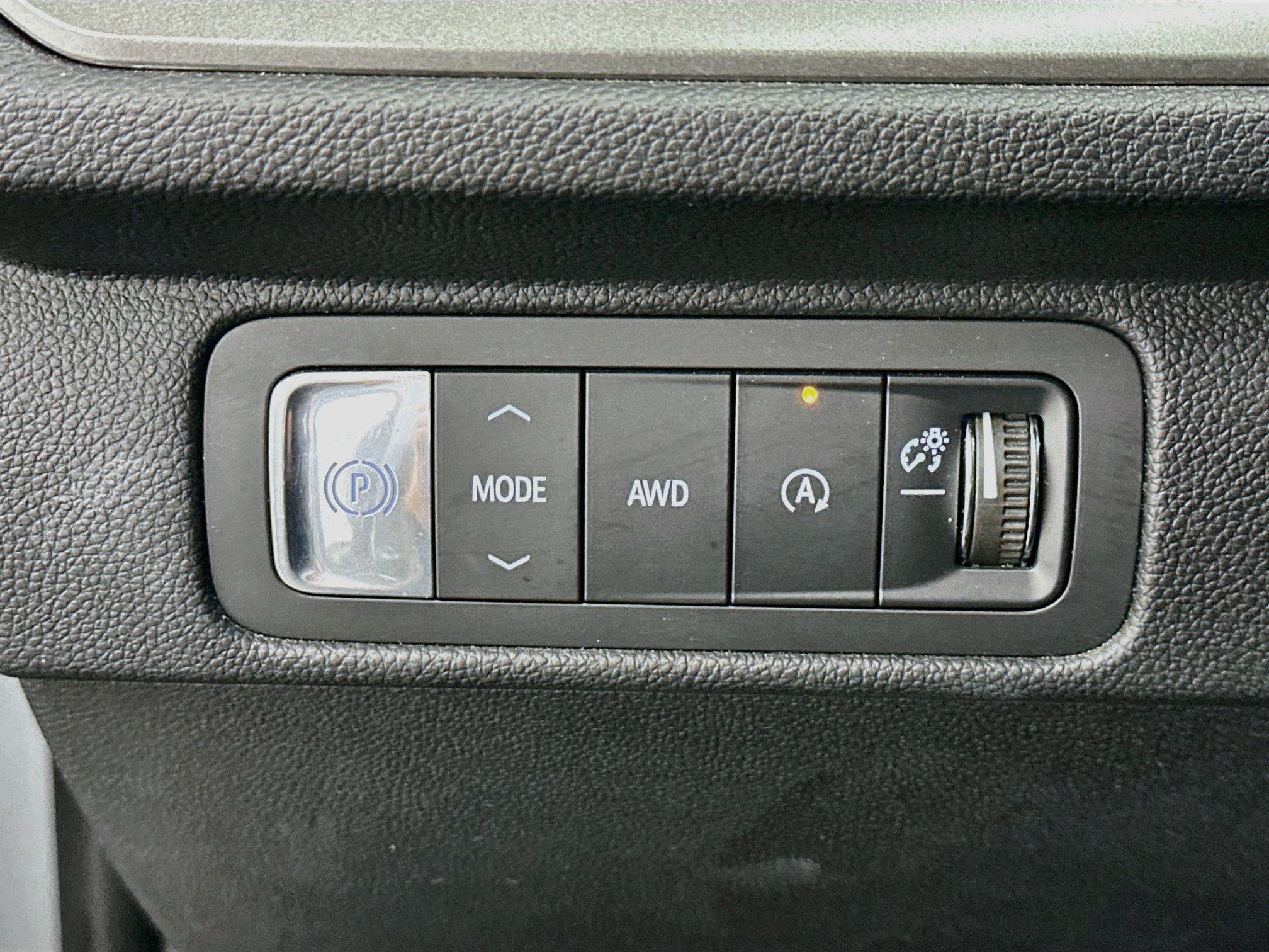 Used 2025 Chevrolet Traverse LT AWD/4WD image 17