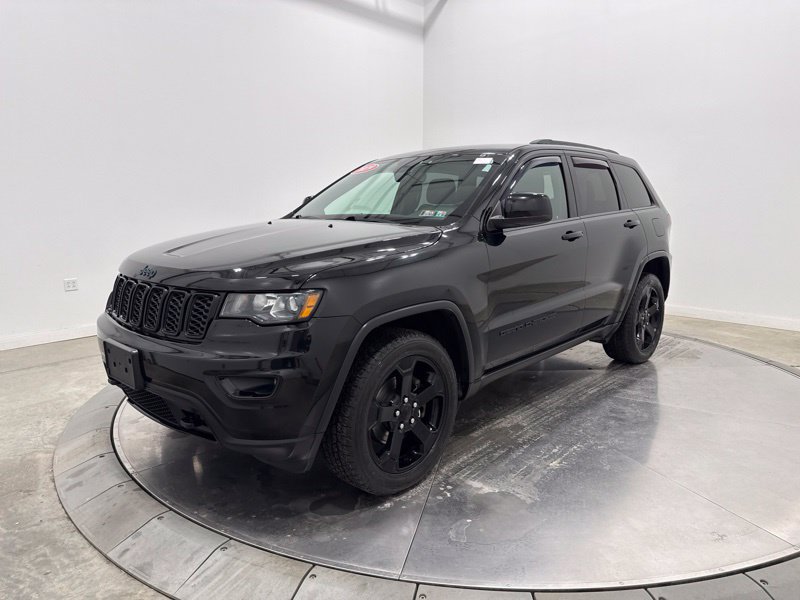 Used 2019 Jeep Grand Cherokee Laredo AWD/4WD image 3