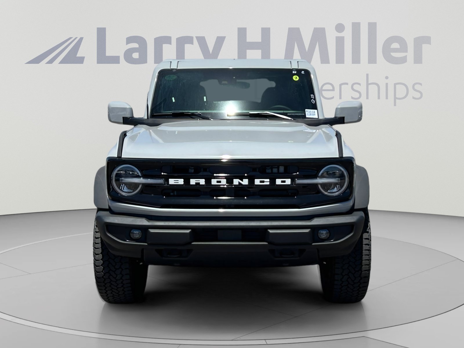 New 2026 Ford Bronco Outer Banks w/ Sasquatch Package AWD/4WD image 8