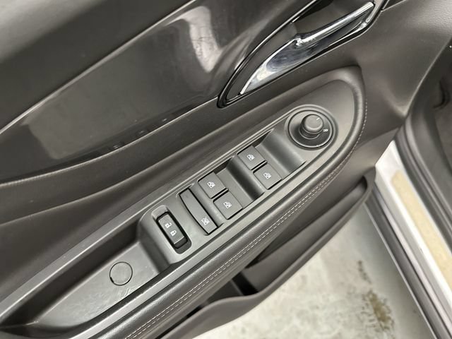 Used 2018 Buick Encore Preferred AWD/4WD image 18