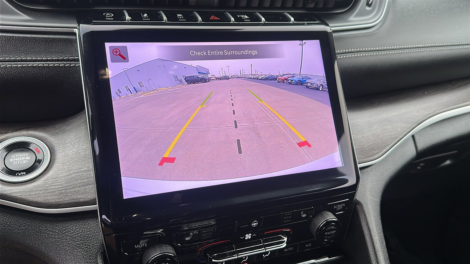 Used 2025 Jeep Grand Cherokee Limited w/ Trailer Tow Package image 12