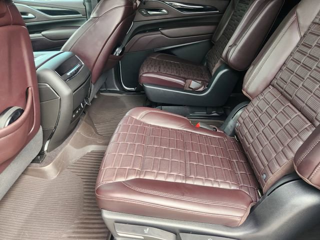 Used 2023 Cadillac Escalade ESV Sport Platinum w/ LPO, ONYX Package RWD image 24
