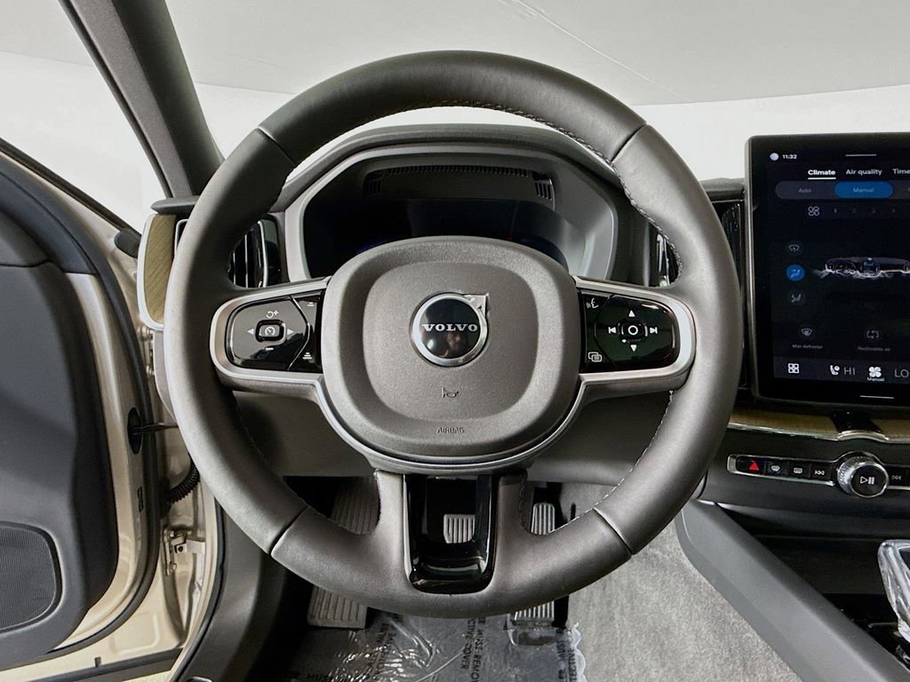 Used 2026 Volvo XC60 B5 Plus w/ Protection Package Premier image 11