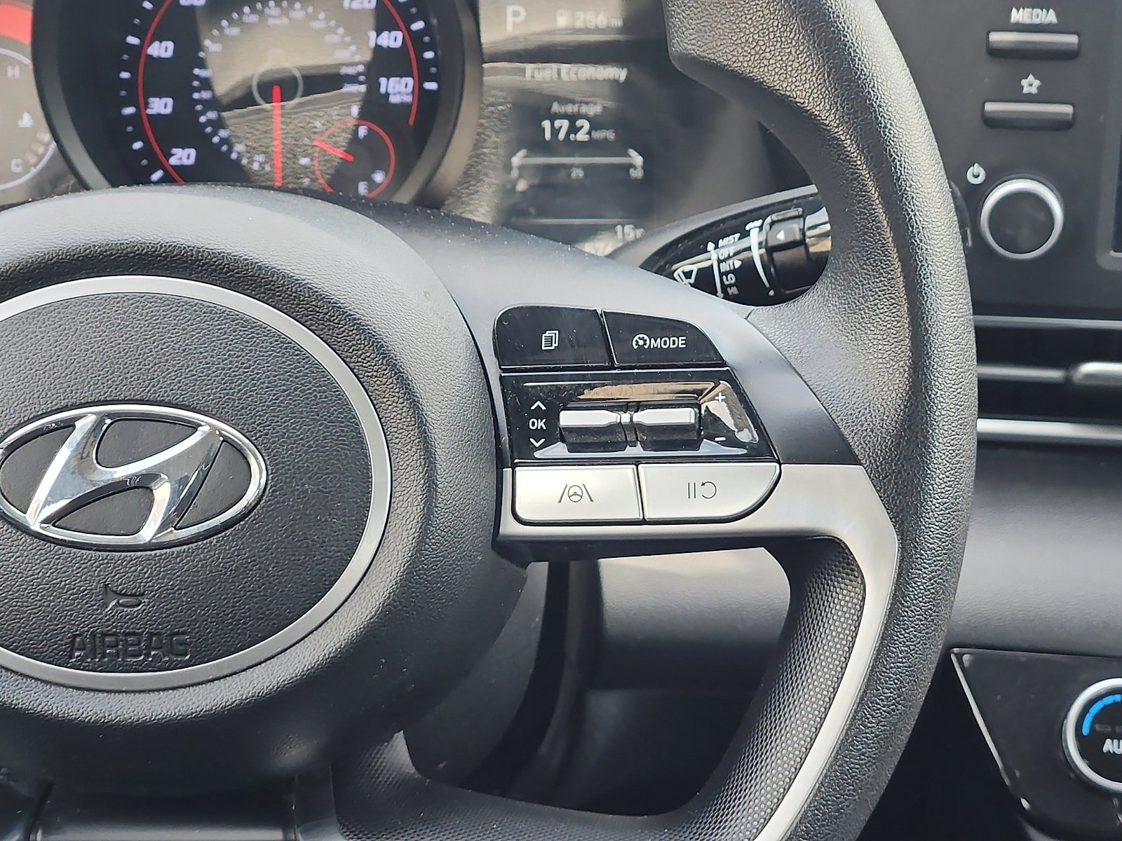 Certified 2023 Hyundai Elantra SEL FWD image 16