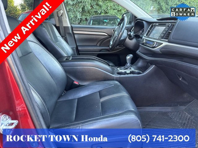 Used 2017 Toyota Highlander SE image 12