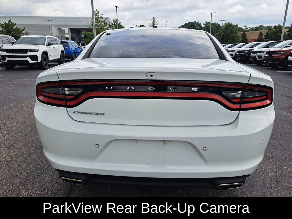 Used 2020 Dodge Charger SXT RWD image 4