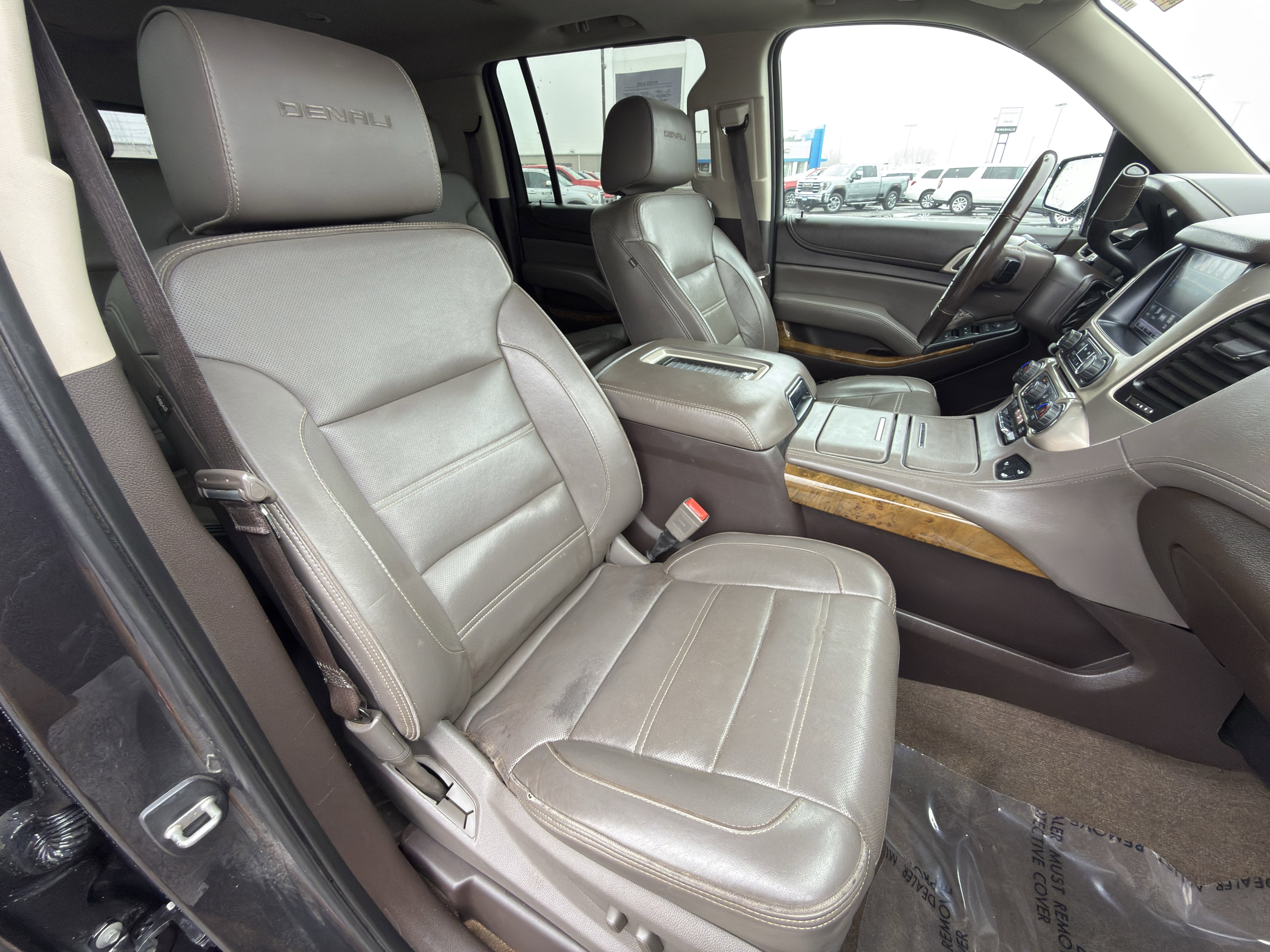 Used 2017 GMC Yukon XL Denali w/ Open Road Package image 12