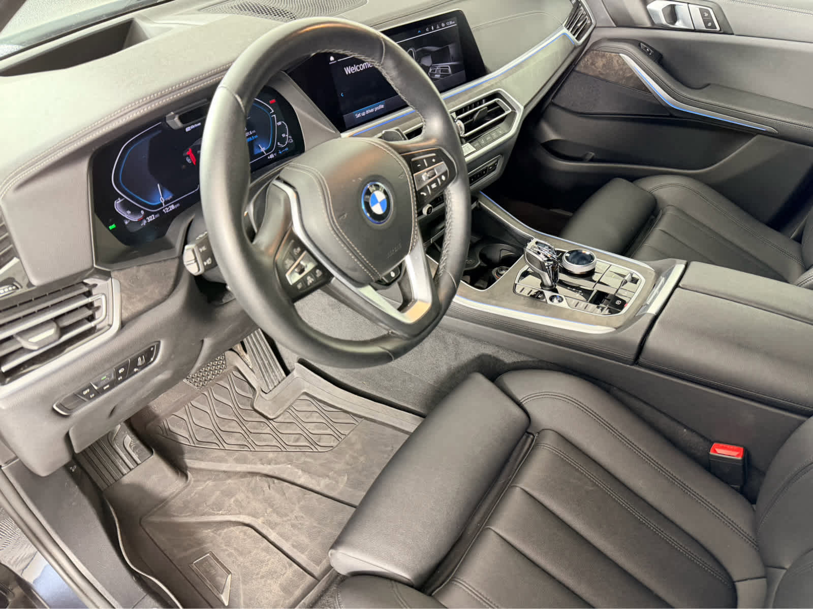 Used 2022 BMW X5 xDrive45e w/ Executive Package image 12