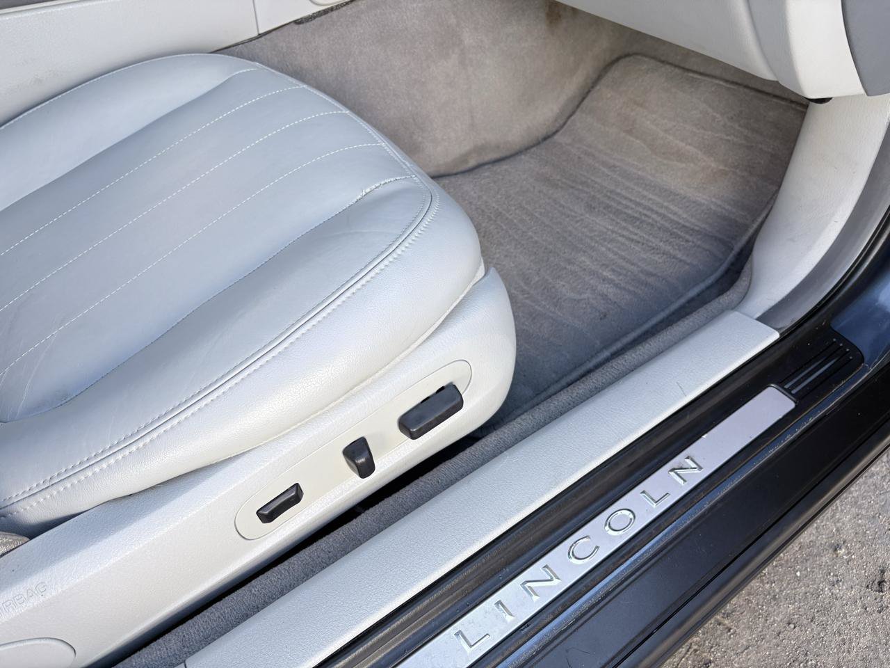 Used 2005 Lincoln LS RWD image 18