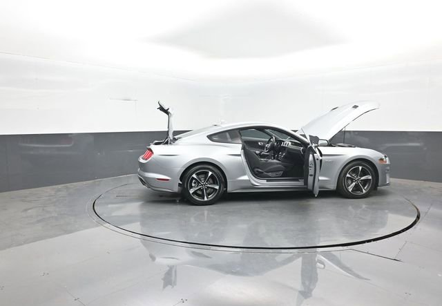 Used 2023 Ford Mustang GT RWD image 35