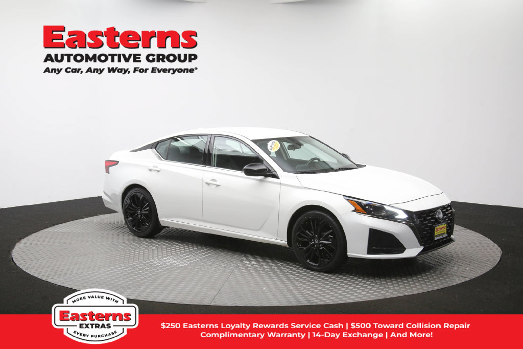 Used 2024 Nissan Altima 2.5 SR FWD image 45