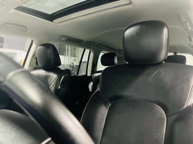 Used 2020 Nissan Armada SL w/ Premium Package RWD image 2