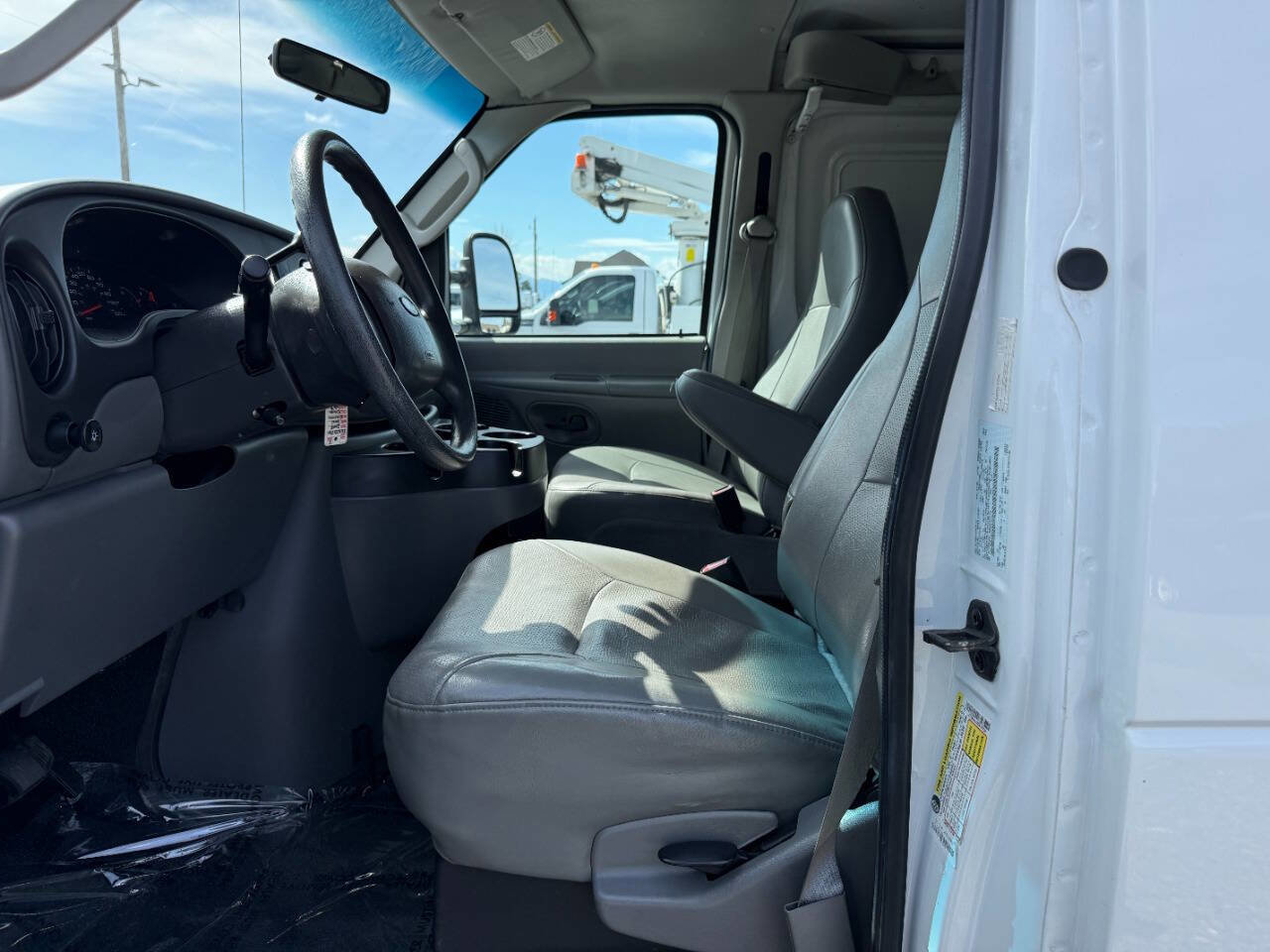 Used 2008 Ford E-250 and Econoline 250 RWD image 15