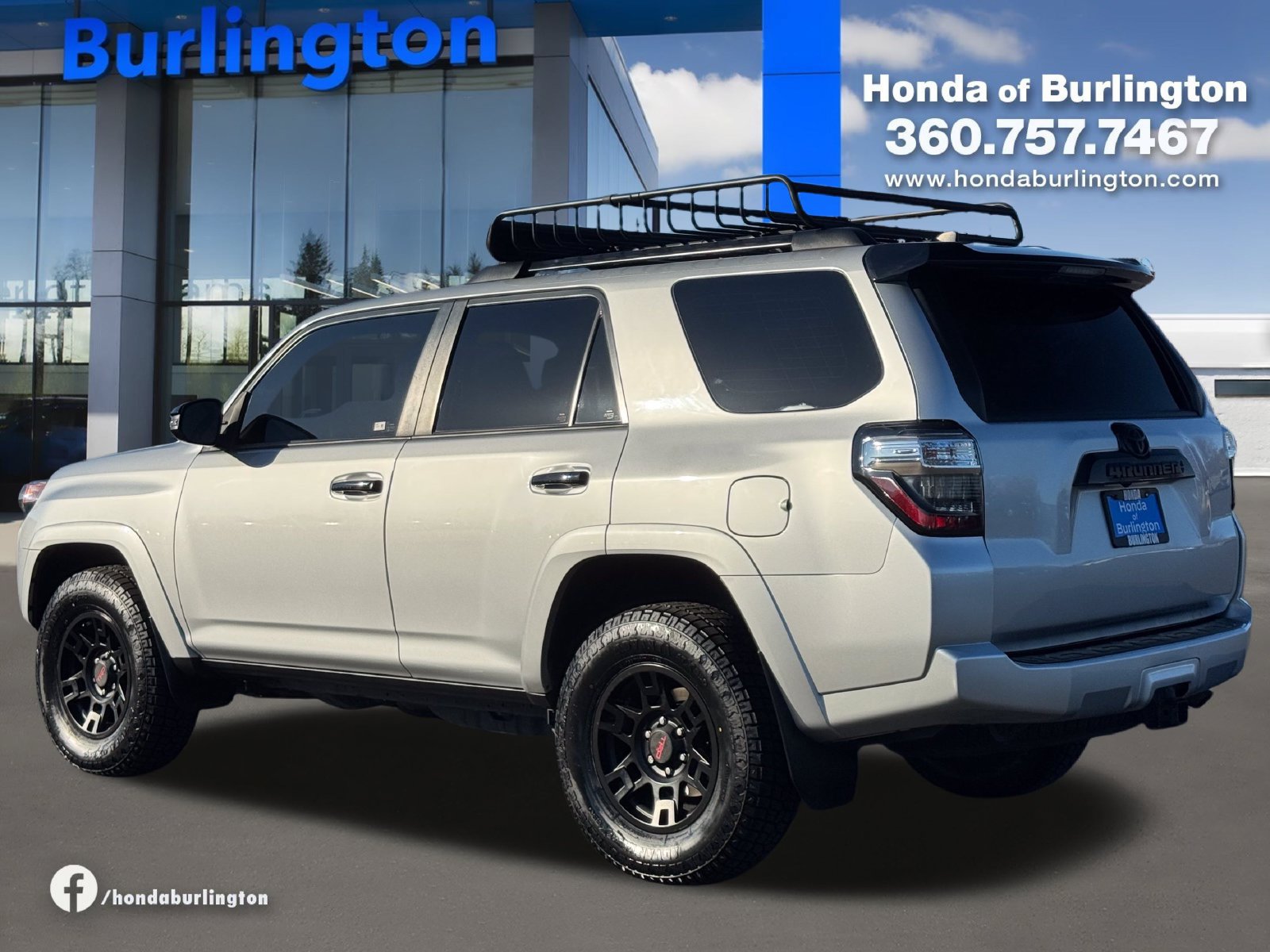 Used 2021 Toyota 4Runner Venture w/ Moonroof Package AWD/4WD image 4