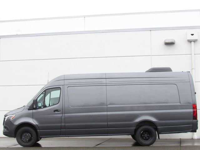 New 2025 Mercedes-Benz Sprinter 4500 image 4
