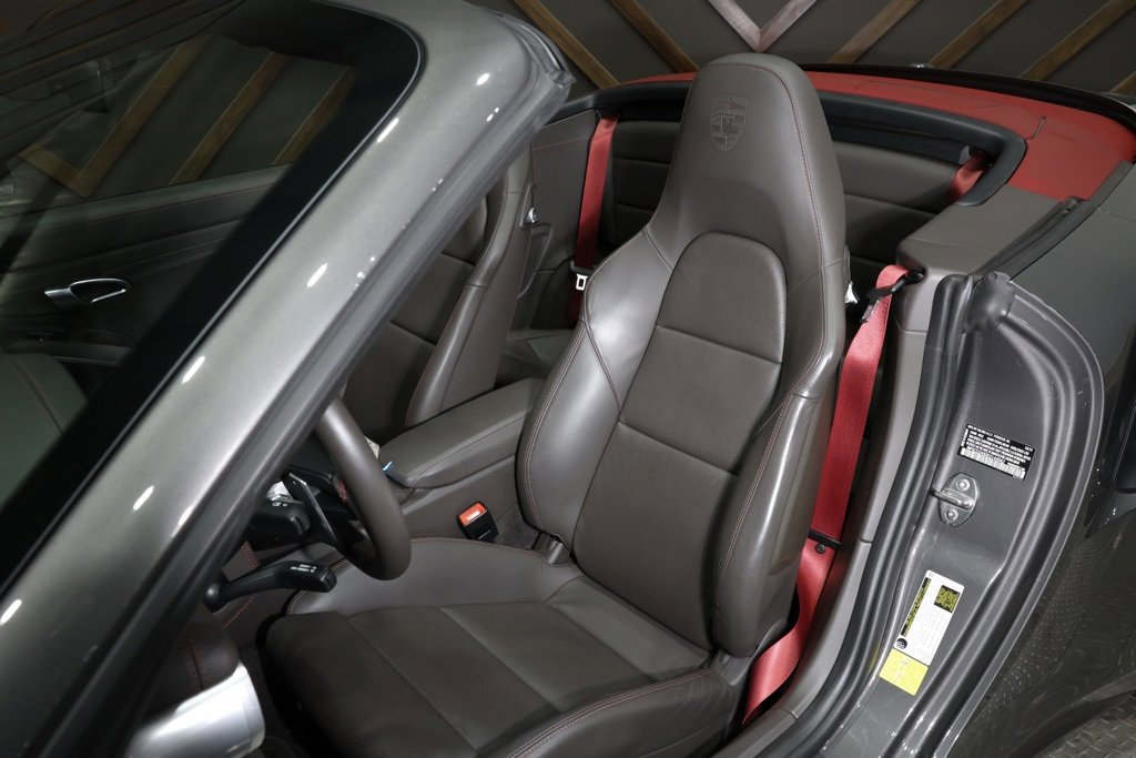 Used 2019 Porsche 911 Turbo image 7