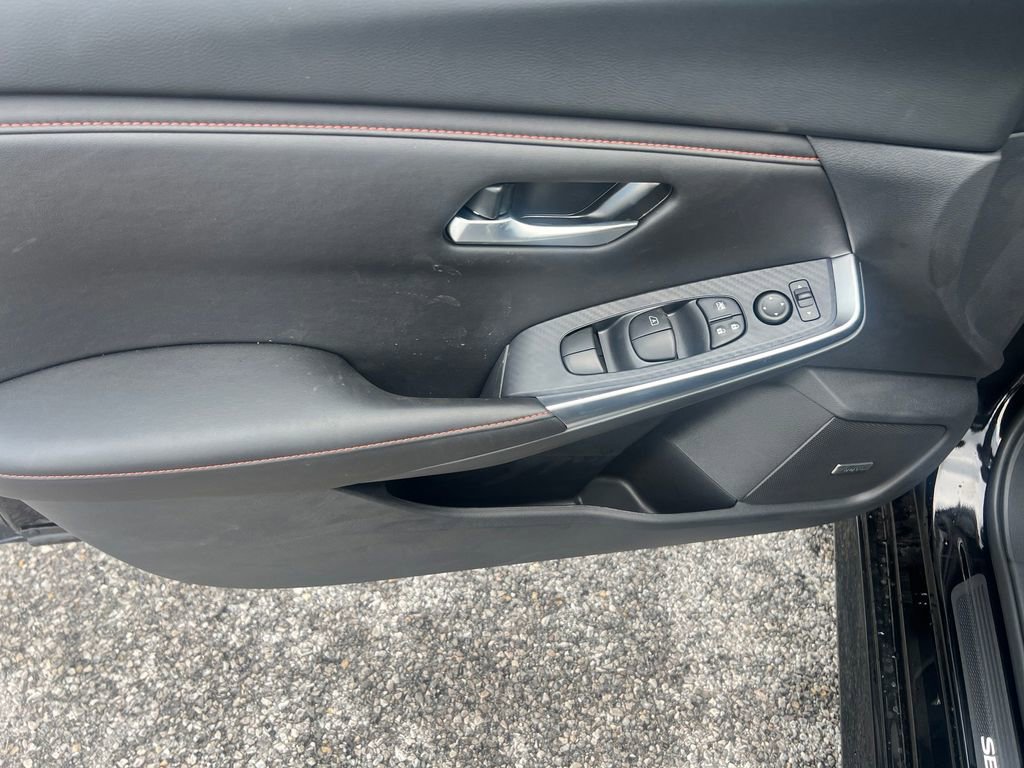 Used 2025 Nissan Sentra SR w/ SR Premium Package FWD image 12