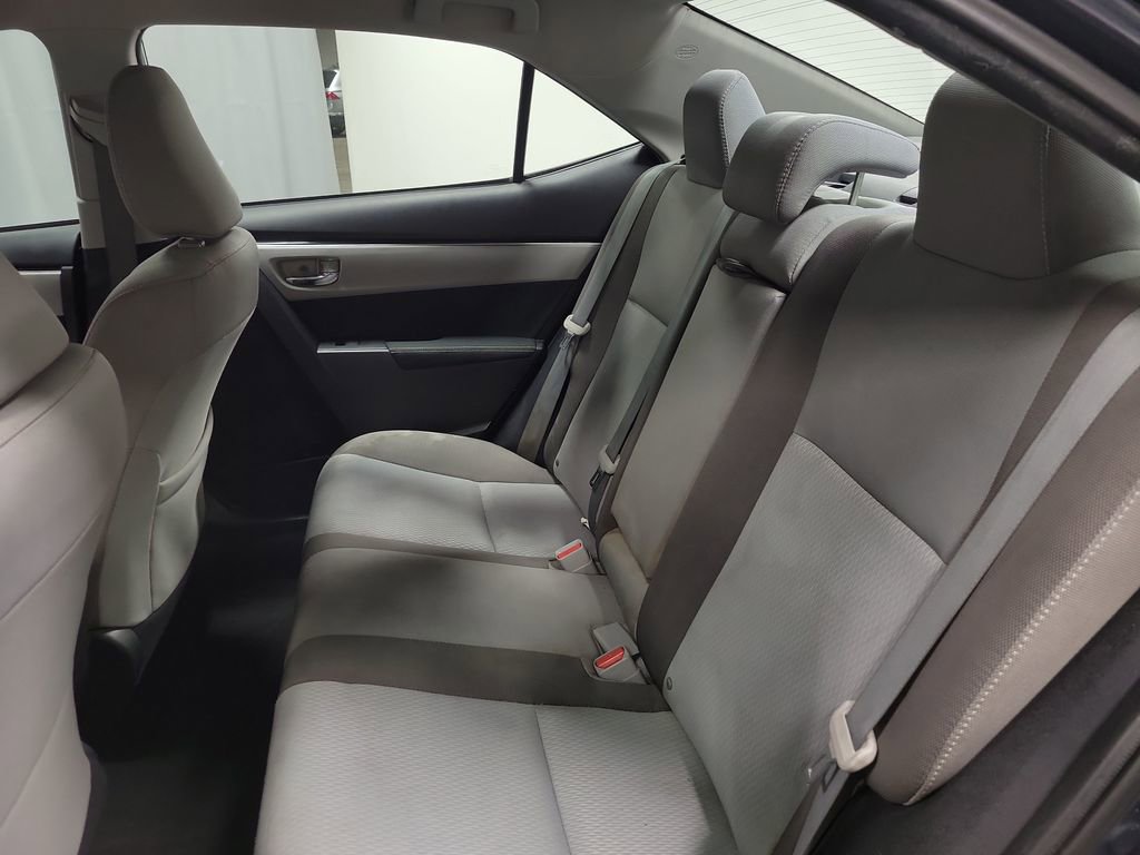 Used 2017 Toyota Corolla LE image 19