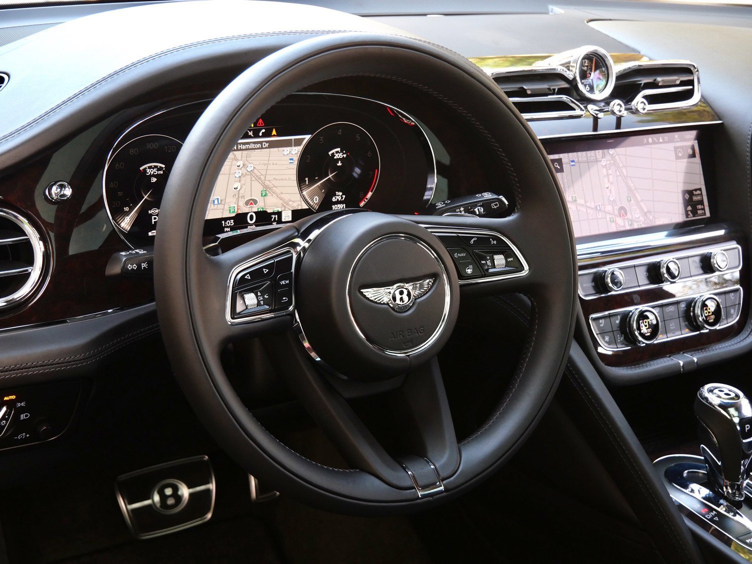 Used 2022 Bentley Bentayga V8 image 15