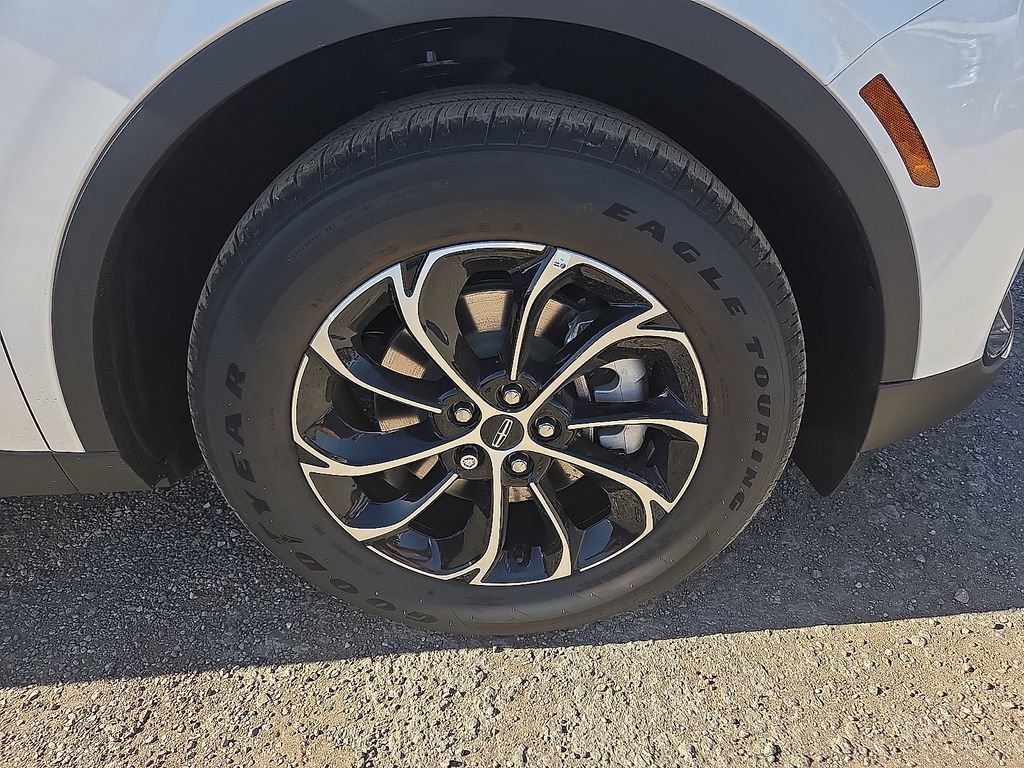 New 2026 Lincoln Nautilus Premier AWD/4WD image 7