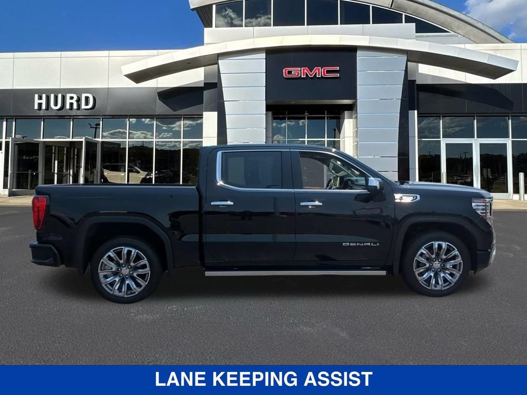 Used 2023 GMC Sierra 1500 Denali w/ Denali Reserve Package AWD/4WD image 3