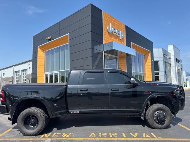 Used 2022 RAM 3500 Limited AWD/4WD image 1