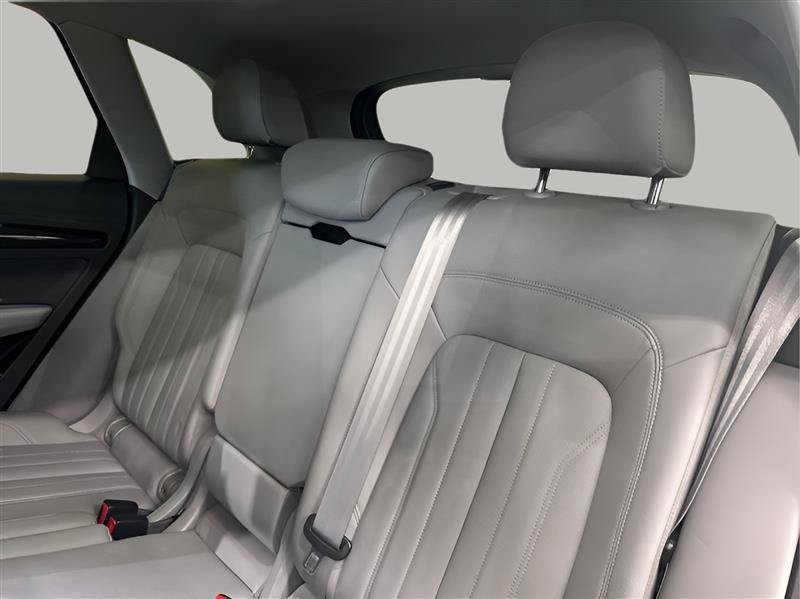 Used 2018 Audi Q5 2.0T Premium Plus w/ Premium Plus Package AWD/4WD image 11
