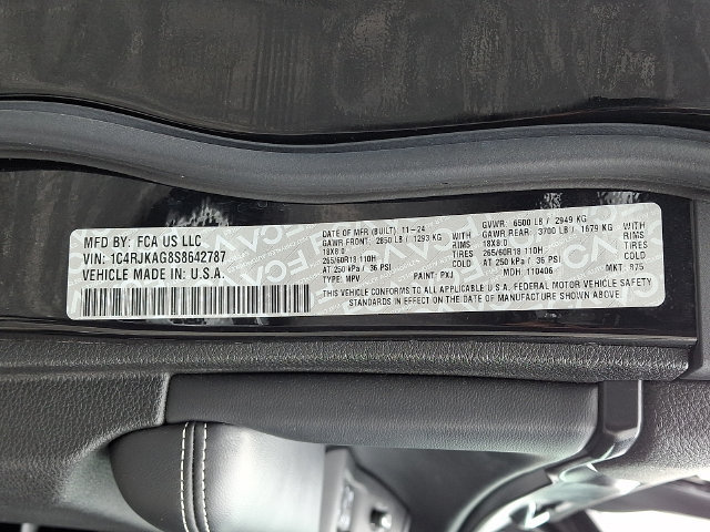 Certified 2025 Jeep Grand Cherokee L Laredo w/ Luxury Tech Group I AWD/4WD image 26