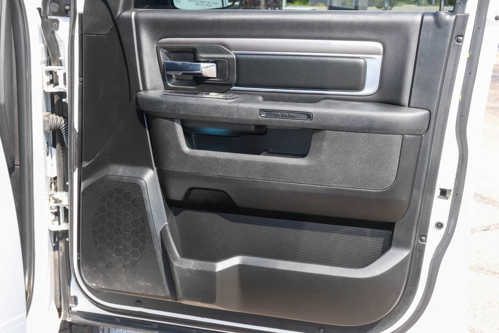 Used 2024 RAM 1500 Warlock AWD/4WD image 8