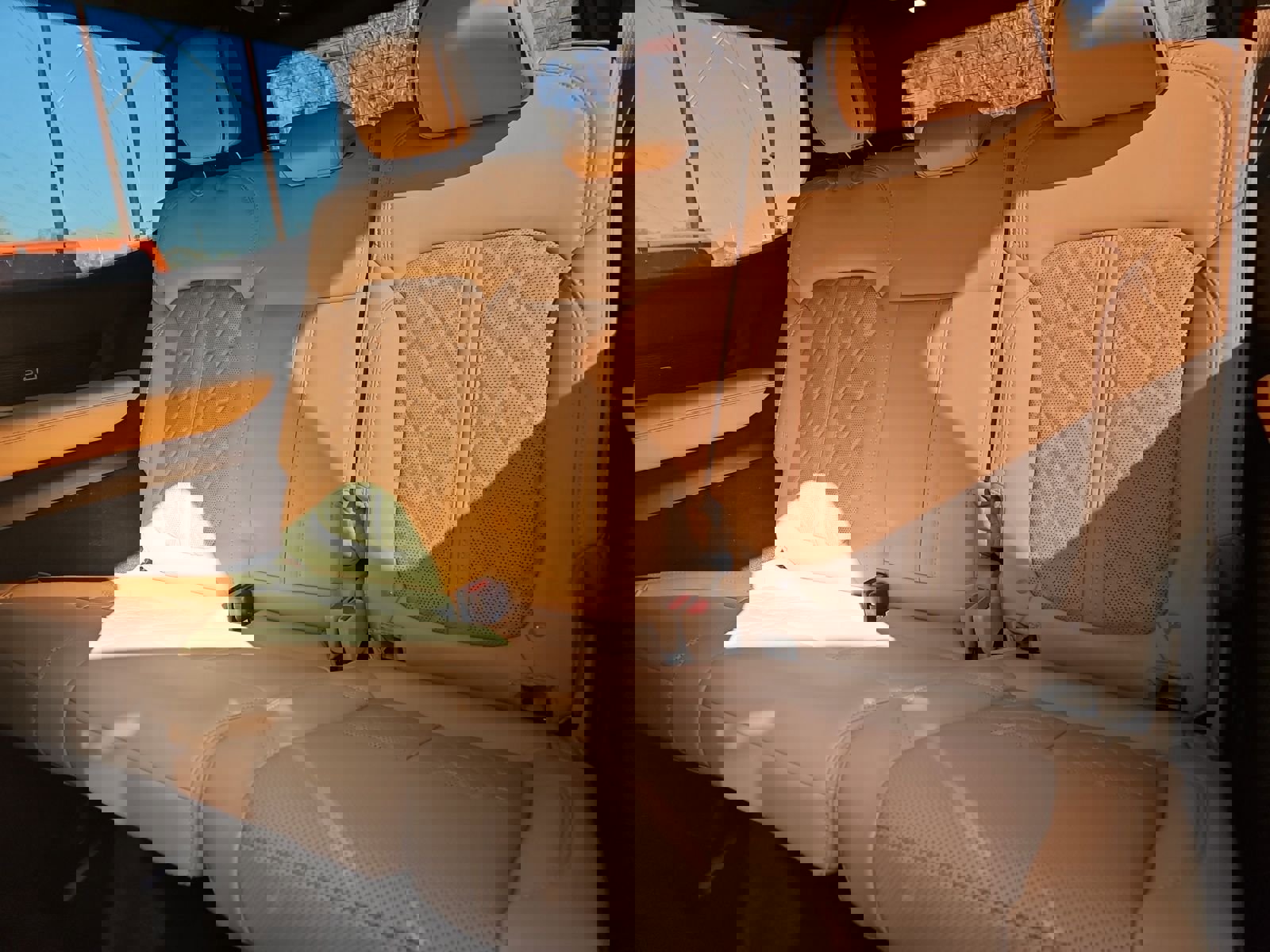 Used 2022 Jeep Grand Wagoneer Series III w/ Flexible Seating Group image 20