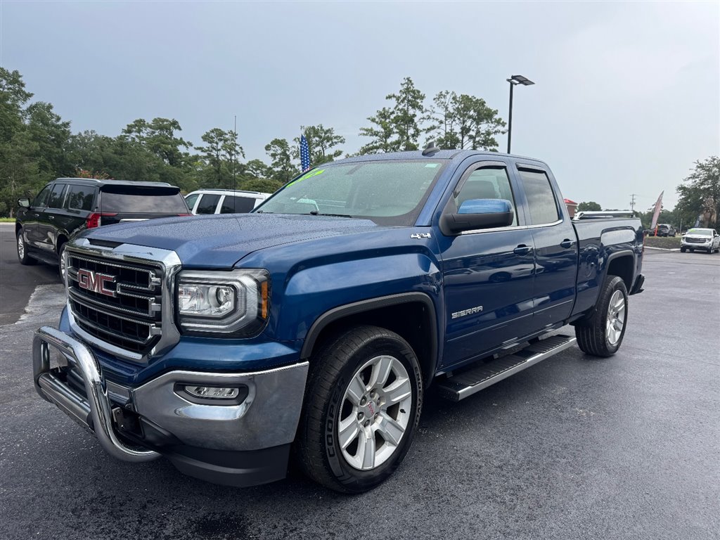 Used 2017 GMC Sierra 1500 SLE w/ SLE Value Package AWD/4WD image 4