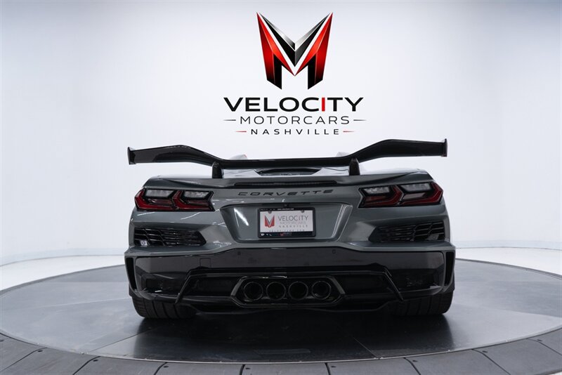 Used 2023 Chevrolet Corvette Z06 w/ Z07 Performance Package RWD image 19