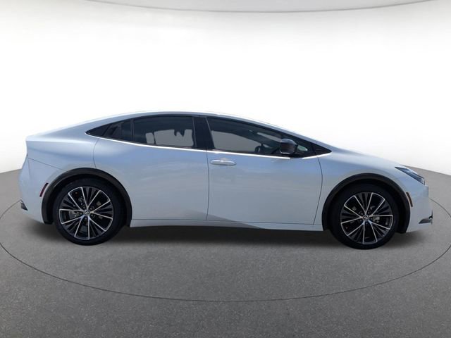 Used 2023 Toyota Prius XLE FWD image 7