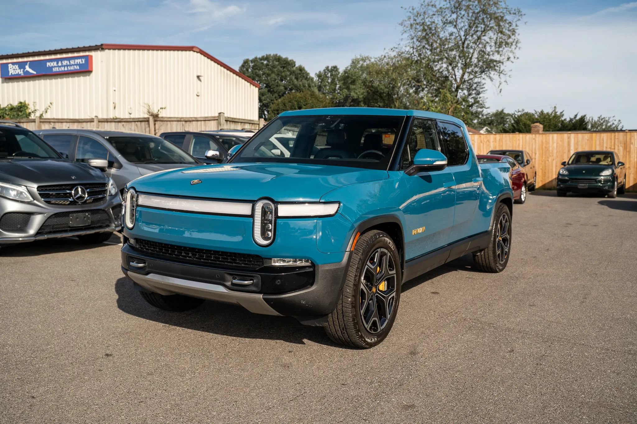 Used 2022 Rivian R1T Adventure AWD/4WD image 5
