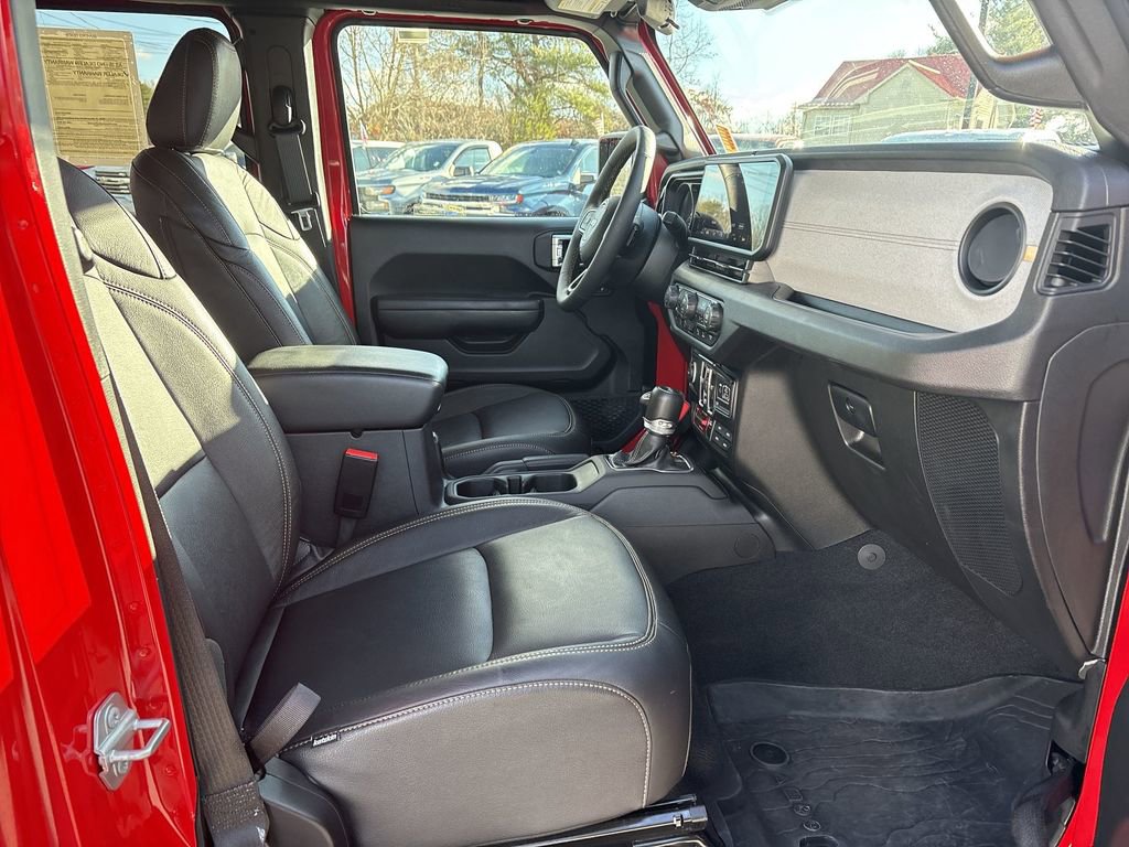 Used 2024 Jeep Wrangler Willys image 29