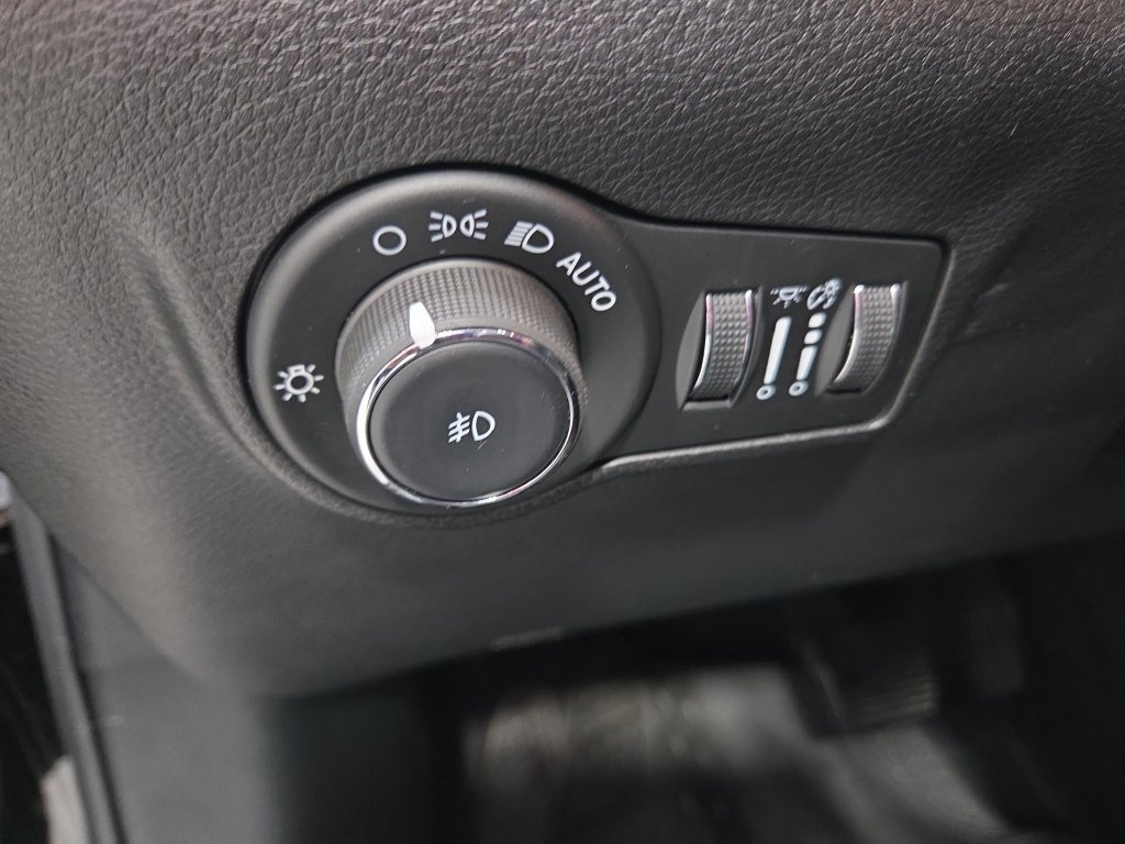 Used 2024 Jeep Compass Limited AWD/4WD image 26
