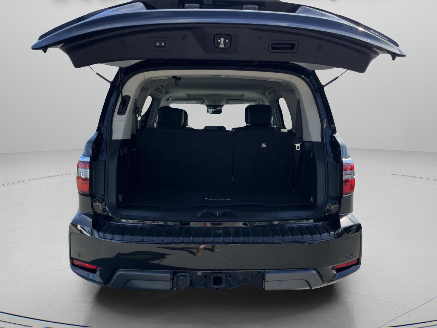 Used 2024 Nissan Armada SL w/ Captain's Chairs Package image 15
