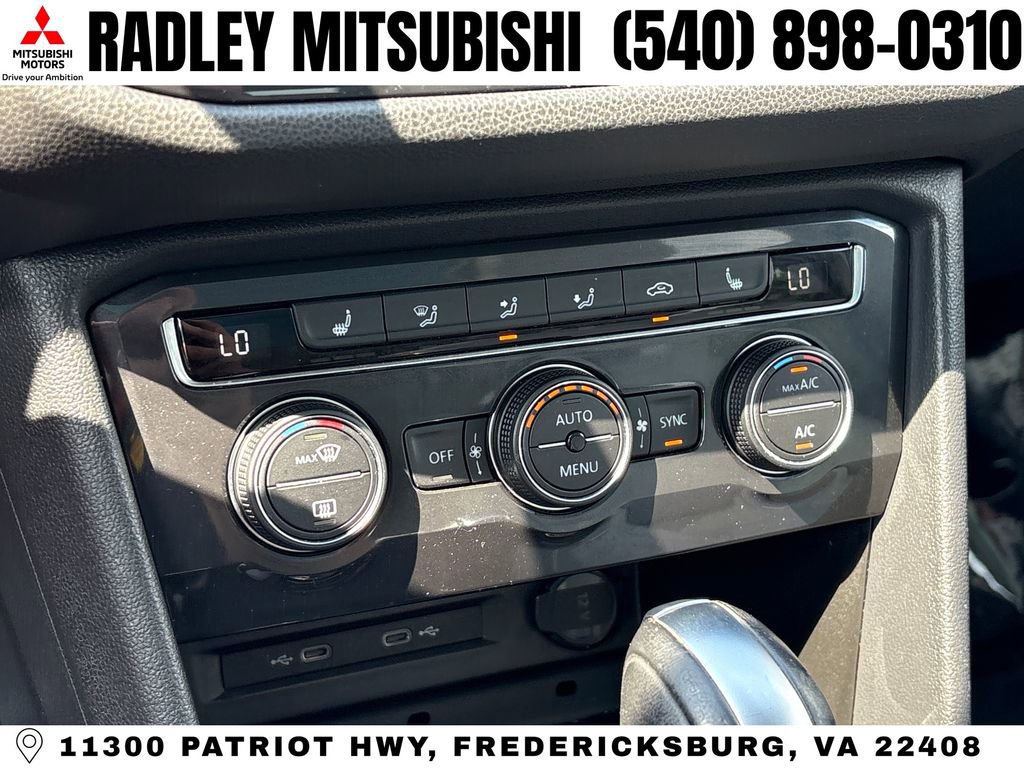 Used 2021 Volkswagen Tiguan SE w/ Panoramic Sunroof Package AWD/4WD image 10