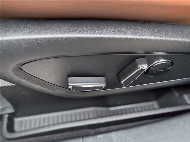 Used 2023 Lincoln Nautilus Reserve AWD/4WD image 29