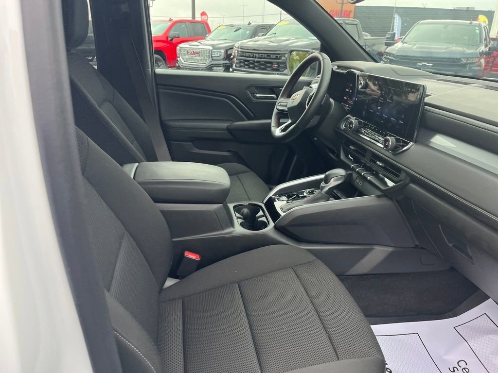 Used 2025 Chevrolet Colorado LT w/ Advanced Trailering Package image 15